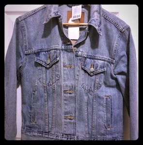 Levi's denim ex boyfriend trucker jacket small